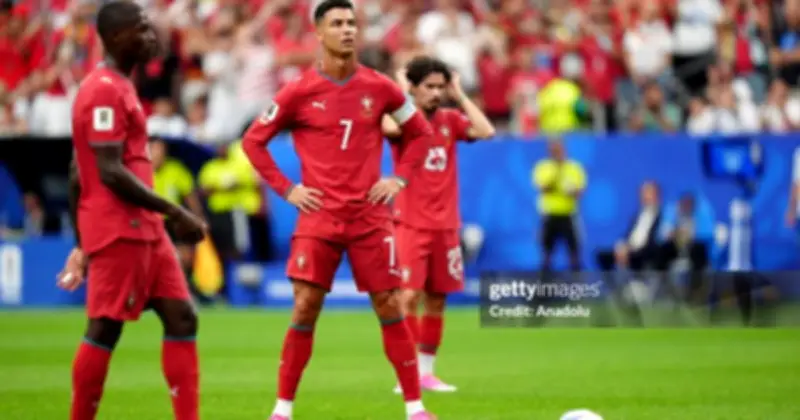 Cả thế giới bị Ronaldo lừa: Pha đá phạt dàn xếp 'bá đạo' ở World Cup 2026