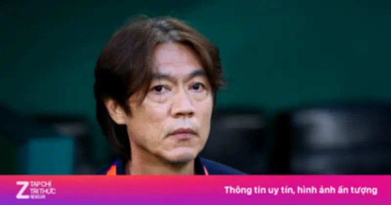 Cửa hàng Hàn Quốc treo biển cấm HLV Hong Myung-bo sau thua Nam Phi