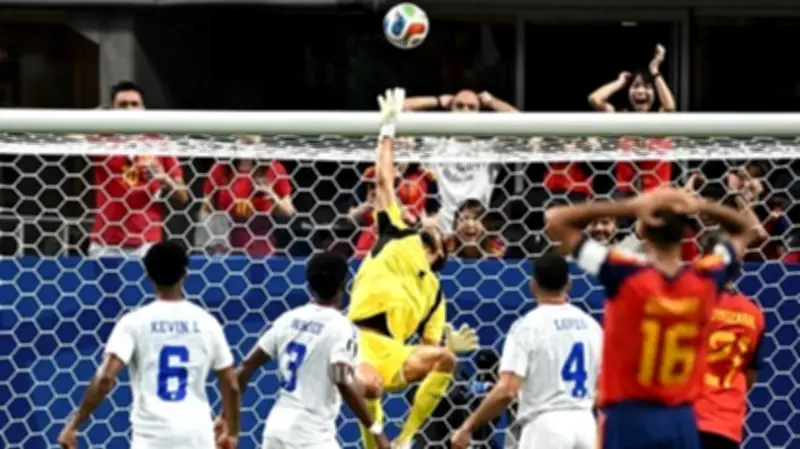 Cape Verde cầm hòa Tây Ban Nha, loạt bất ngờ tại World Cup