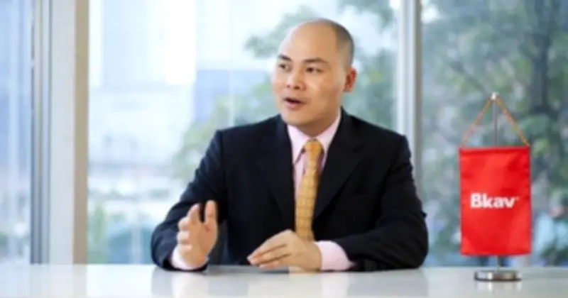 CEO Nguyễn Tử Quảng: Sa thải ồ ạt không phải do AI, mà do quan hệ sản xuất lạc hậu
