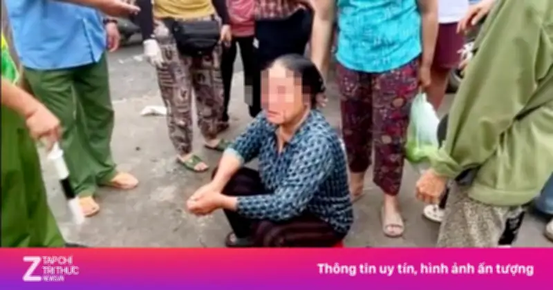 Chủ cửa hàng hải sản xịt nước áp lực cao vào mặt cụ bà bán rau ở Phú Thọ