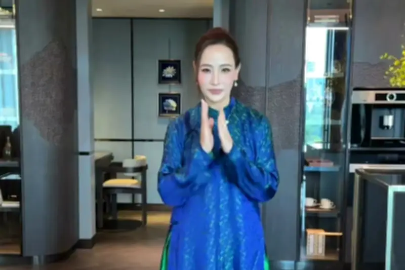 Chủ tiệm kể 10 tiếng may áo dài Việt Nam cho Phu nhân Thủ tướng Thái Lan