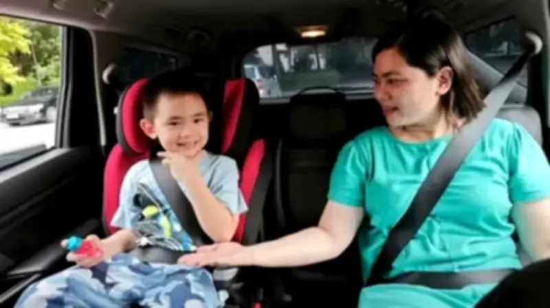 Cha mẹ Việt đau đầu với 'ma trận' ghế an toàn trẻ em trên ô tô