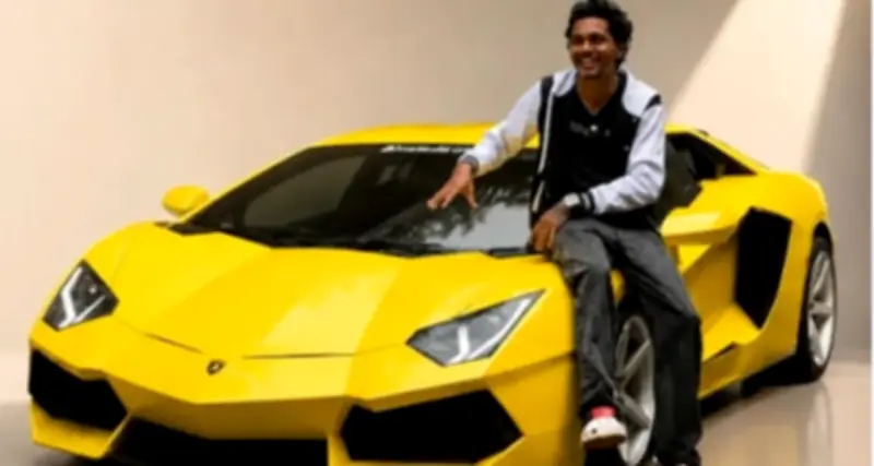 Chiếc Lamborghini Aventador tự chế từ xe cũ mua ở bãi phế liệu