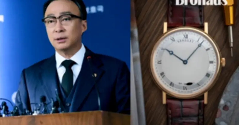 Chiếc đồng hồ Breguet hơn 500 triệu của Bộ trưởng Choi Gang Seok trong phim Teach You a Lesson