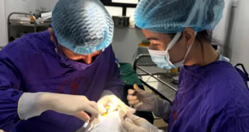 Chấn thương mắt khi chơi thể thao: Nguy cơ mất thị lực vĩnh viễn