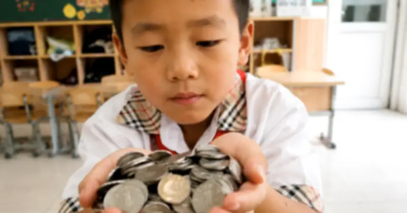 Cho con tiền: 6 quy tắc vàng bảo vệ tuổi già, tránh hối hận muộn màng