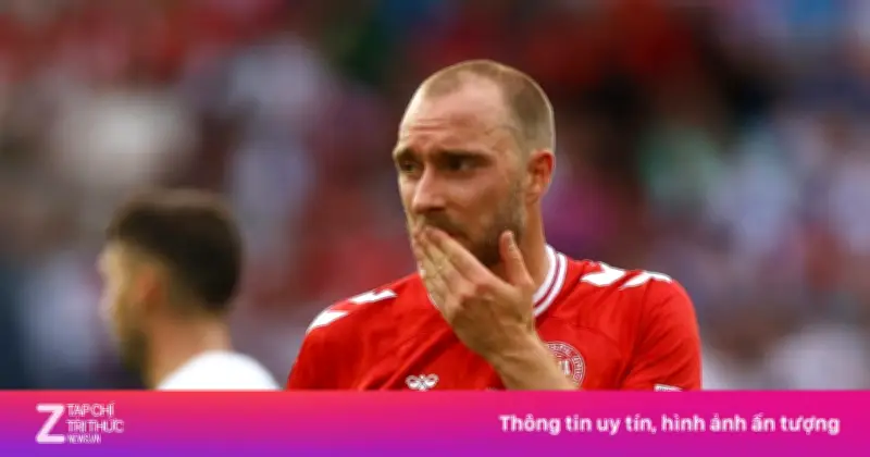 Christian Eriksen lại đổ gục trên sân, hiện đã ổn định