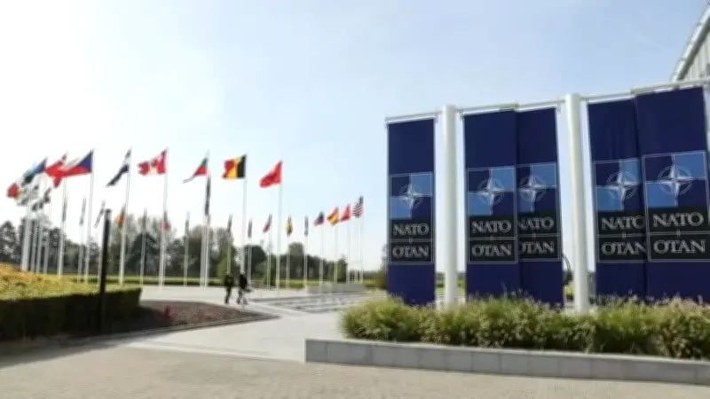 Châu Âu tuyên bố tăng cường vai trò quốc phòng tại họp E5 Berlin