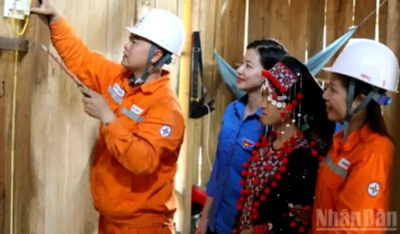 Chuyển đổi số và đầu tư lưới điện Tây Bắc theo Nghị quyết 70-NQ/TW