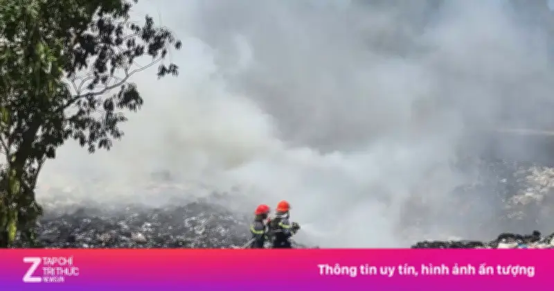 Cháy lớn rừng phòng hộ ven biển Quảng Ngãi, hàng trăm người dập lửa