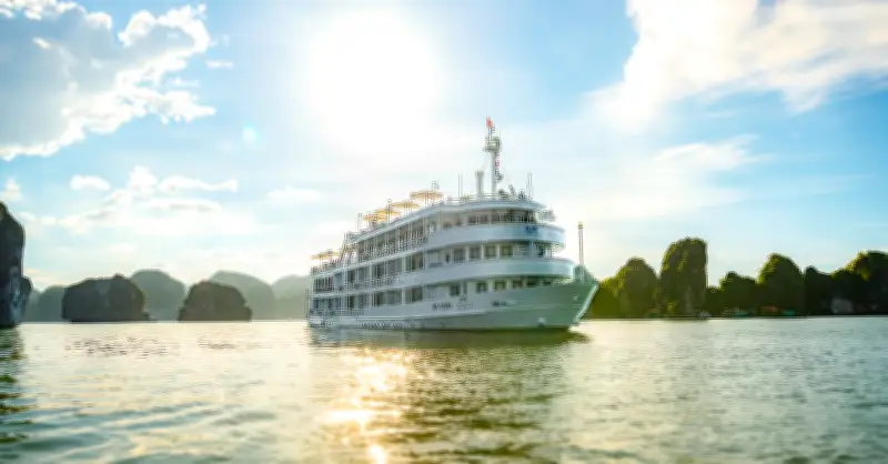 Clean The Bay 2026: Lời hứa xanh cho vịnh Hạ Long