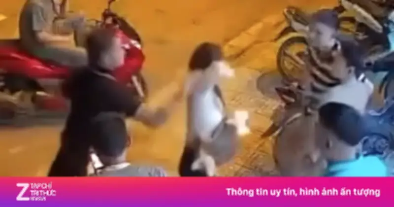 Clip người đàn ông tát cô gái trước quán karaoke gây phẫn nộ