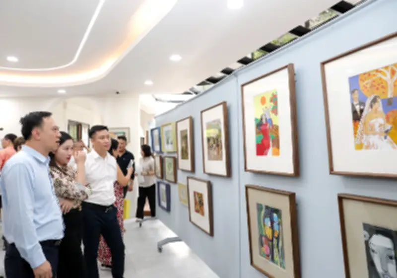 Cảm nhận đời sống hội họa phong phú thể hiện trong các ấn phẩm báo chí