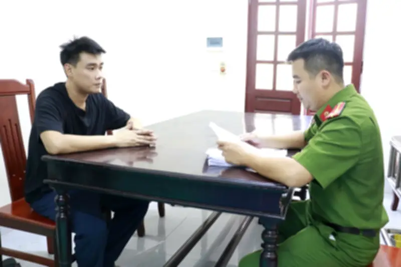 Công an bắt kẻ cầm đầu tài khoản Lê Văn Hoàng, chiếm đoạt hơn 5 tỷ đồng