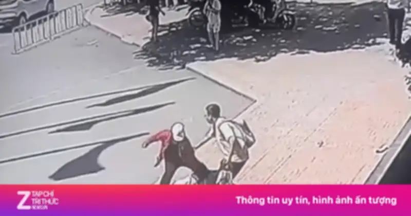 Công an phường Láng xác minh vụ cô gái tố bị shipper hành hung tại Hà Nội