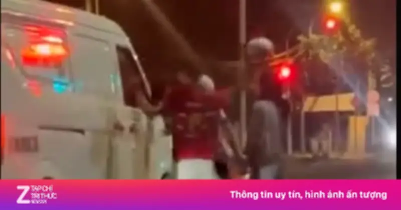 Công an truy xét nhóm người chặn đường đập kính ôtô ở TP.HCM