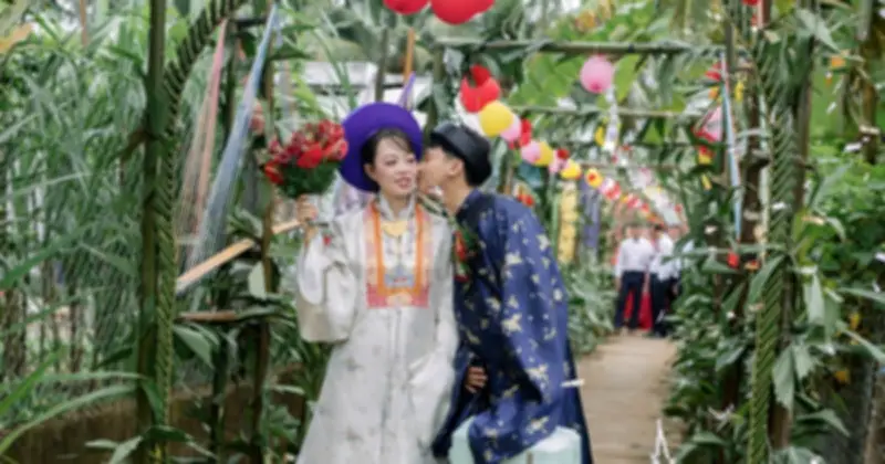 Cổng cưới hơn 100m từ lá dừa nước: Cả xóm chung tay trong 2 ngày