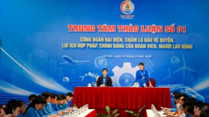 Công đoàn Việt Nam: 'Lá chắn pháp lý' bảo vệ người lao động từ sớm, từ xa