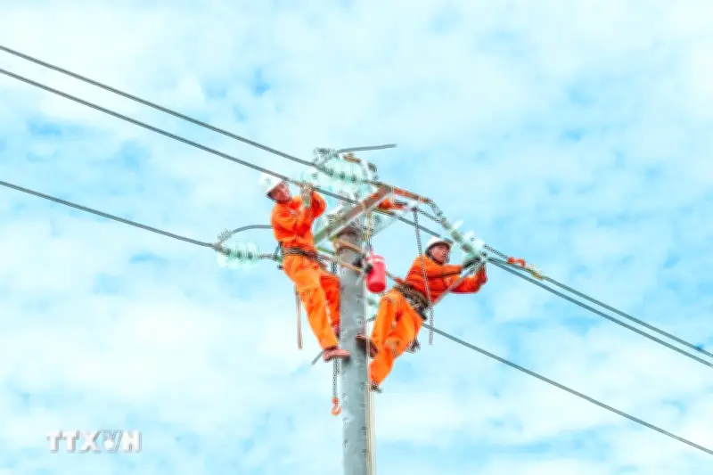 Công suất điện quốc gia lập kỷ lục mới 58.456 MW do nắng nóng