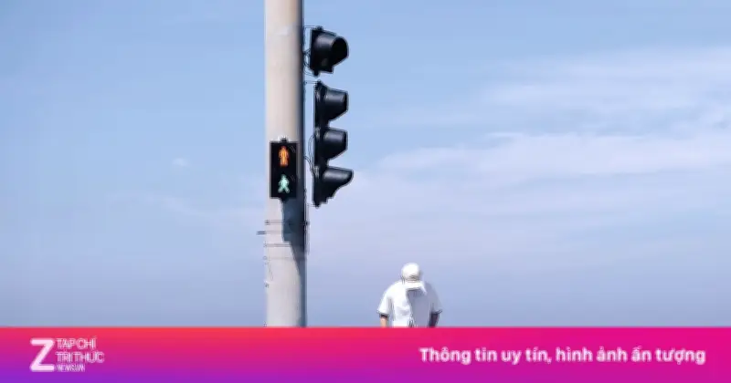 Cảnh báo du khách 'đu trend' chụp ảnh ở ngã ba ven biển Đà Nẵng