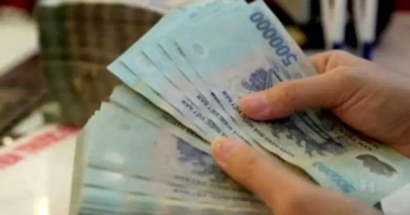 Cảnh báo hành vi rút tiền mặt qua máy POS trái phép