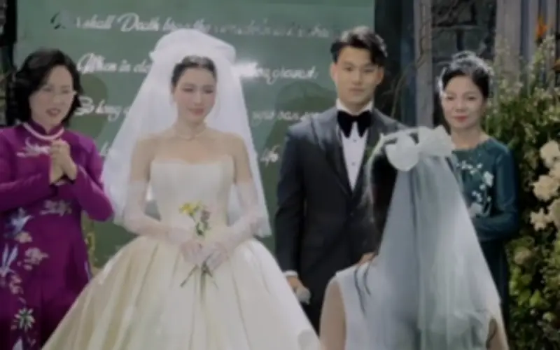 Con riêng của Võ Văn Thành gây chú ý trong ngày cưới của mẹ