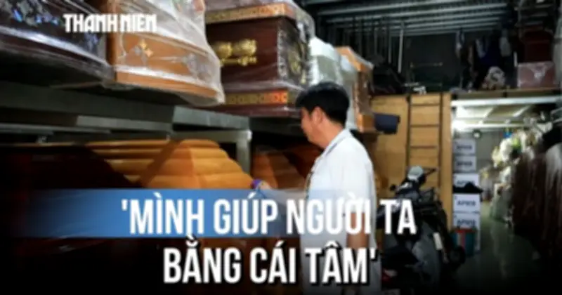 Con trai nối nghiệp cha lo hậu sự miễn phí cho người nghèo