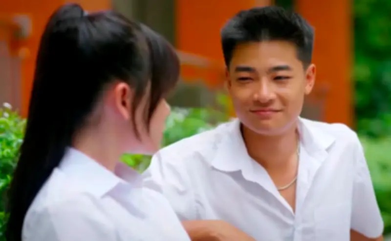Con trai 'Vua bài rác' gây sốt phim giờ vàng, đóng học sinh cá biệt quá duyên