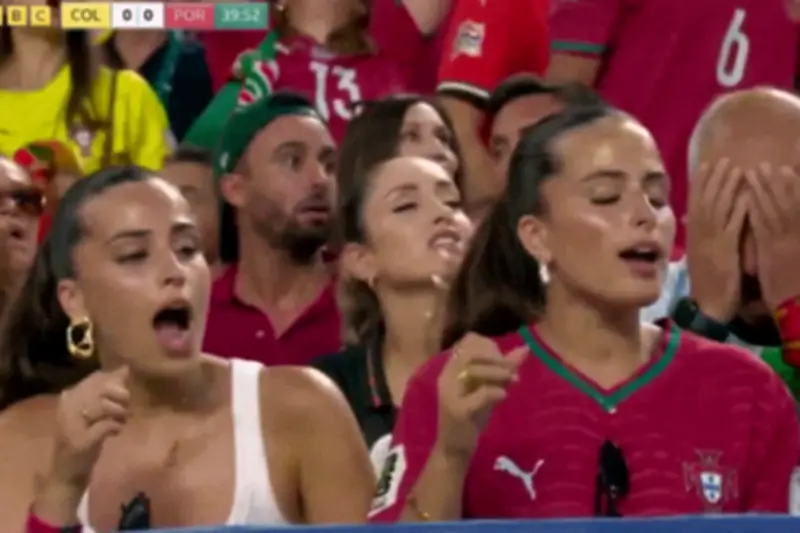 Cặp song sinh gây bão trên khán đài World Cup là bạn gái cầu thủ Bồ Đào Nha