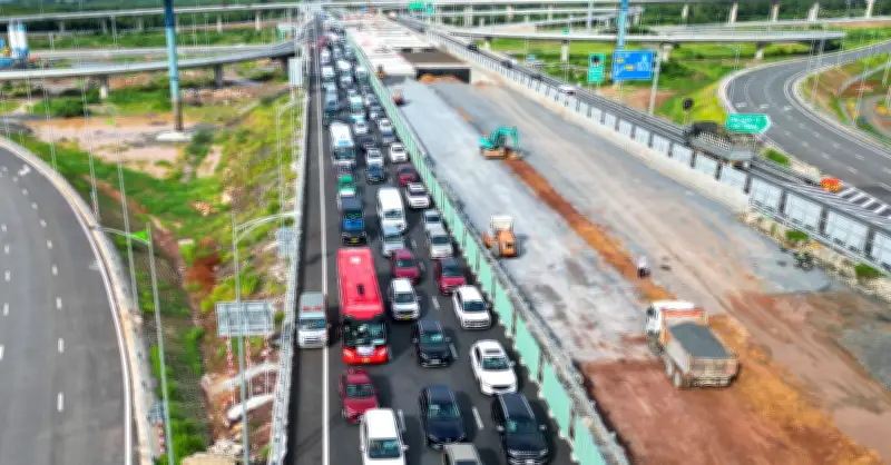 CSGT khuyến cáo tránh giờ cao điểm trên cao tốc TPHCM - Long Thành - Dầu Giây