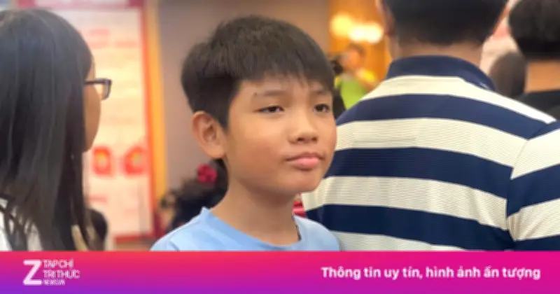 Cậu bé từ Cà Mau đến TP.HCM xin chữ ký nhà văn Nguyễn Nhật Ánh
