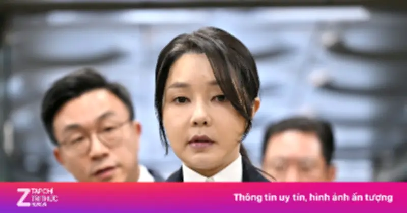 Cựu Đệ nhất phu nhân Hàn Quốc lĩnh 7 năm tù vì nhận hối lộ