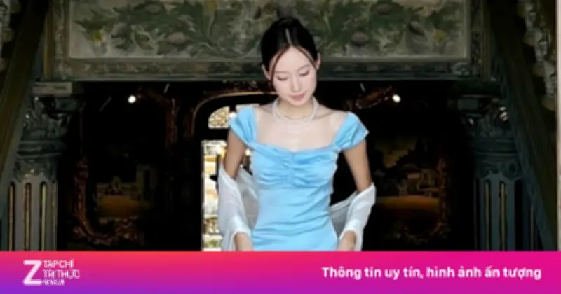 Cầu thang 'sống ảo' ở cung An Định Huế bị hạn chế nằm chụp ảnh