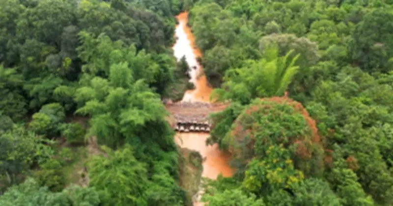 Cầu tạm Mã Đà hư hỏng nặng, giao thông gián đoạn giữa Đồng Nai và Bình Phước