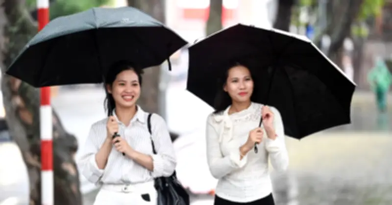 Dự báo thời tiết 27/6: Miền Bắc mưa giông, Hà Nội 33 độ