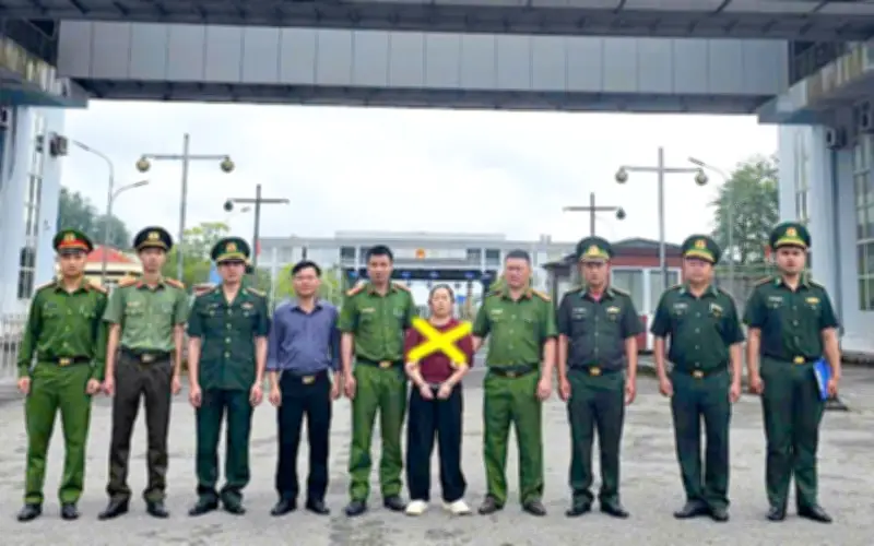 Danh tính nữ quái mang 4 tiền án giở chiêu trò sinh liên 7 con để trốn thi hành án
