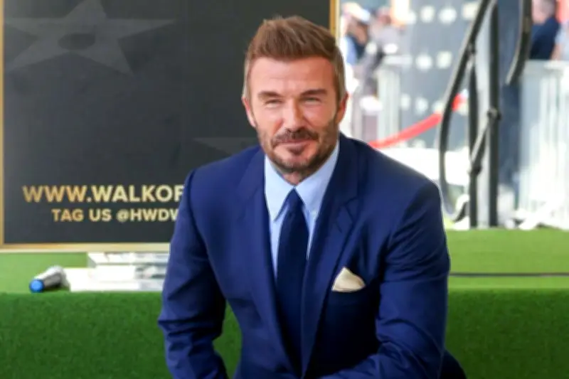 David Beckham xúc động gọi vợ con là điểm tựa lớn nhất cuộc đời khi nhận sao Hollywood