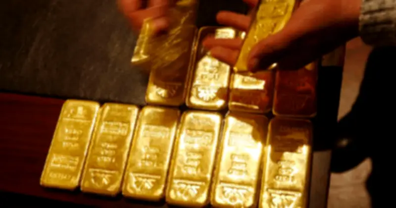 Deutsche Bank cắt giảm 22% dự báo giá vàng, có thể xuống 3.800 USD/ounce nếu Fed tăng lãi suất 2-3 lần