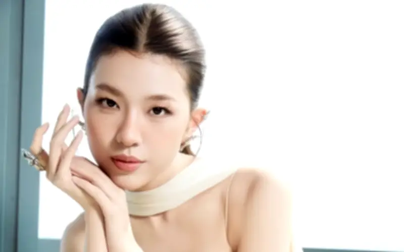 Diễm Hằng Lâmoon được đề cử gương mặt đẹp nhất thế giới
