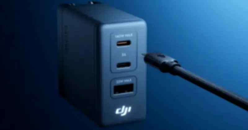 DJI ra mắt củ sạc GaN 140W 3 cổng, có màn hình hiển thị công suất, giá 790.000đ