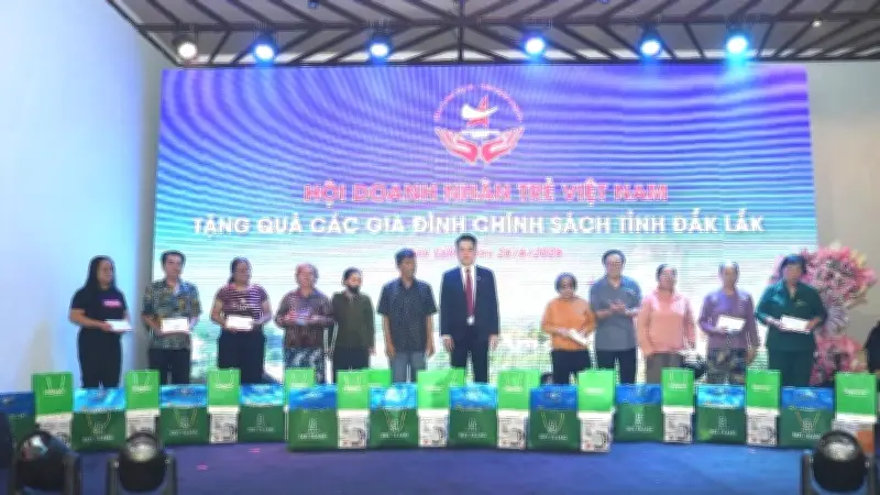 Doanh nhân trẻ tri ân liệt sĩ, trao quà và nhà tình nghĩa tại Đắk Lắk