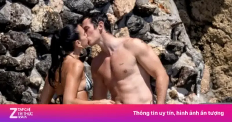 Dua Lipa và Callum Turner tình tứ trong tuần trăng mật ở Italy