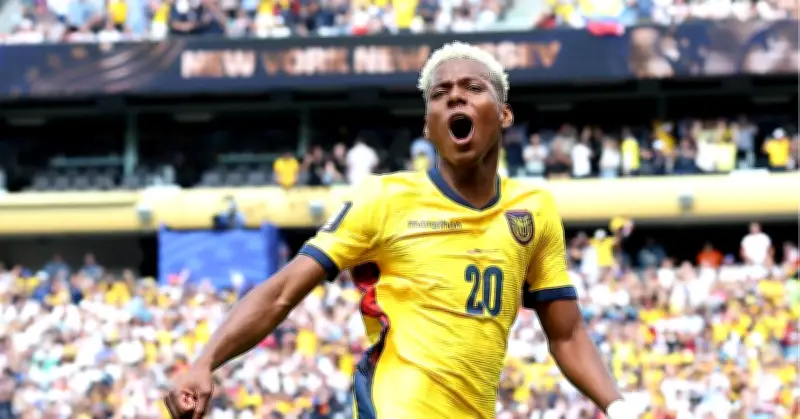 Ecuador lần đầu vào vòng knock-out World Cup sau chiến thắng 2-1 trước Đức