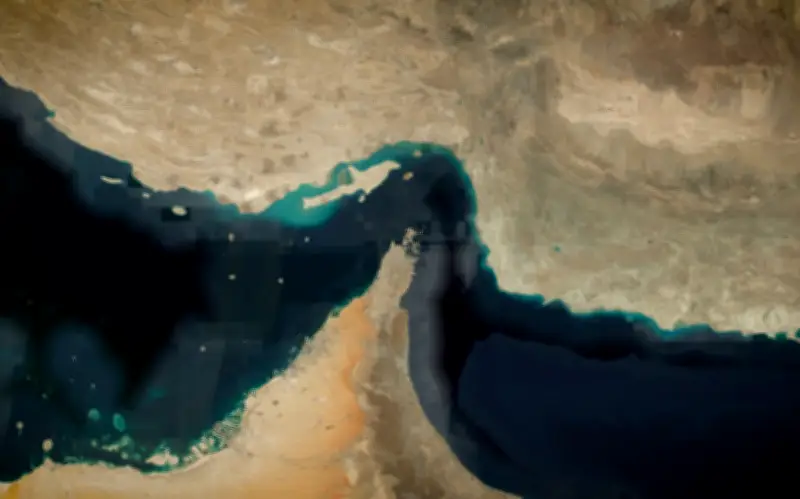 Eo biển Hormuz tê liệt: 1.150 tàu mắc kẹt, thiệt hại 125 tỷ USD