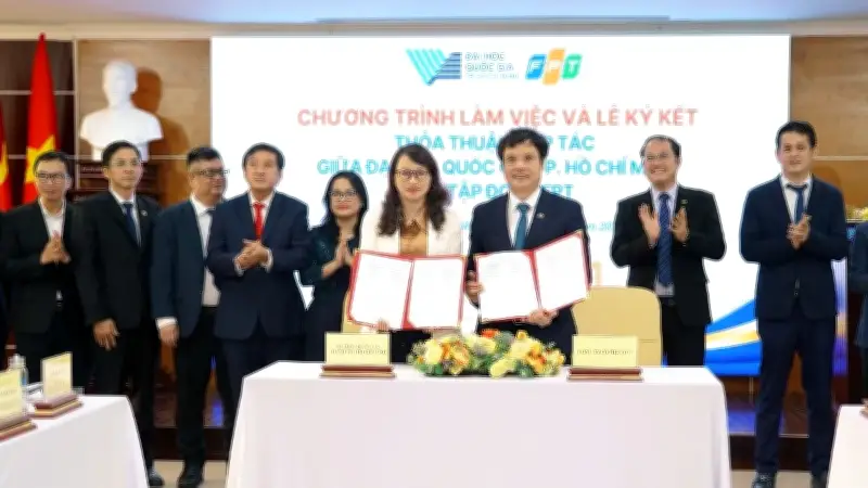 FPT và ĐHQG TP.HCM hợp tác chiến lược phát triển nhân lực bán dẫn, AI