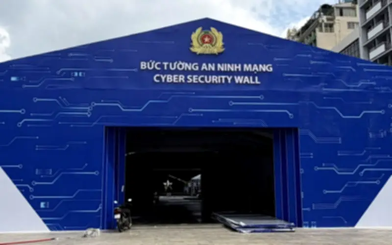 Gala 'Tổ quốc bình yên' tái hiện 80 năm truyền thống An ninh Nhân dân tại TP.HCM