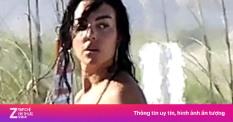Georgina Rodriguez khoe dáng gợi cảm trên bãi biển Miami khi Ronaldo thi đấu World Cup