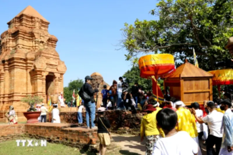 Giữ hồn văn hóa Chăm từ những di sản sống
