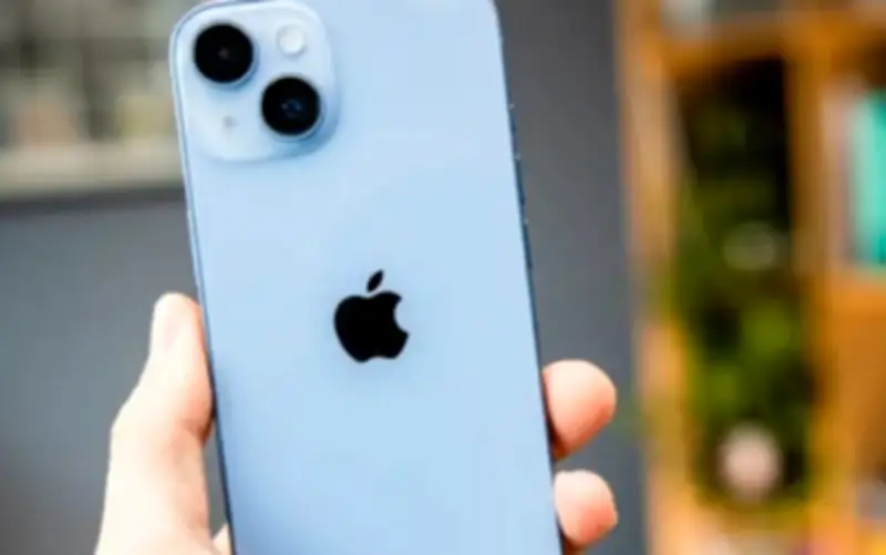 Giá iPhone mới rẻ nhất Việt Nam chỉ từ 11,5 triệu đồng, xịn chẳng kém iPhone 17